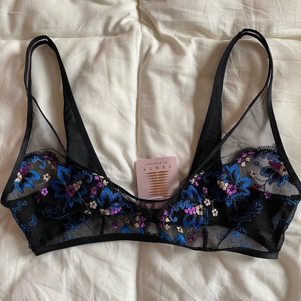 savage x fenty wallflower bralette